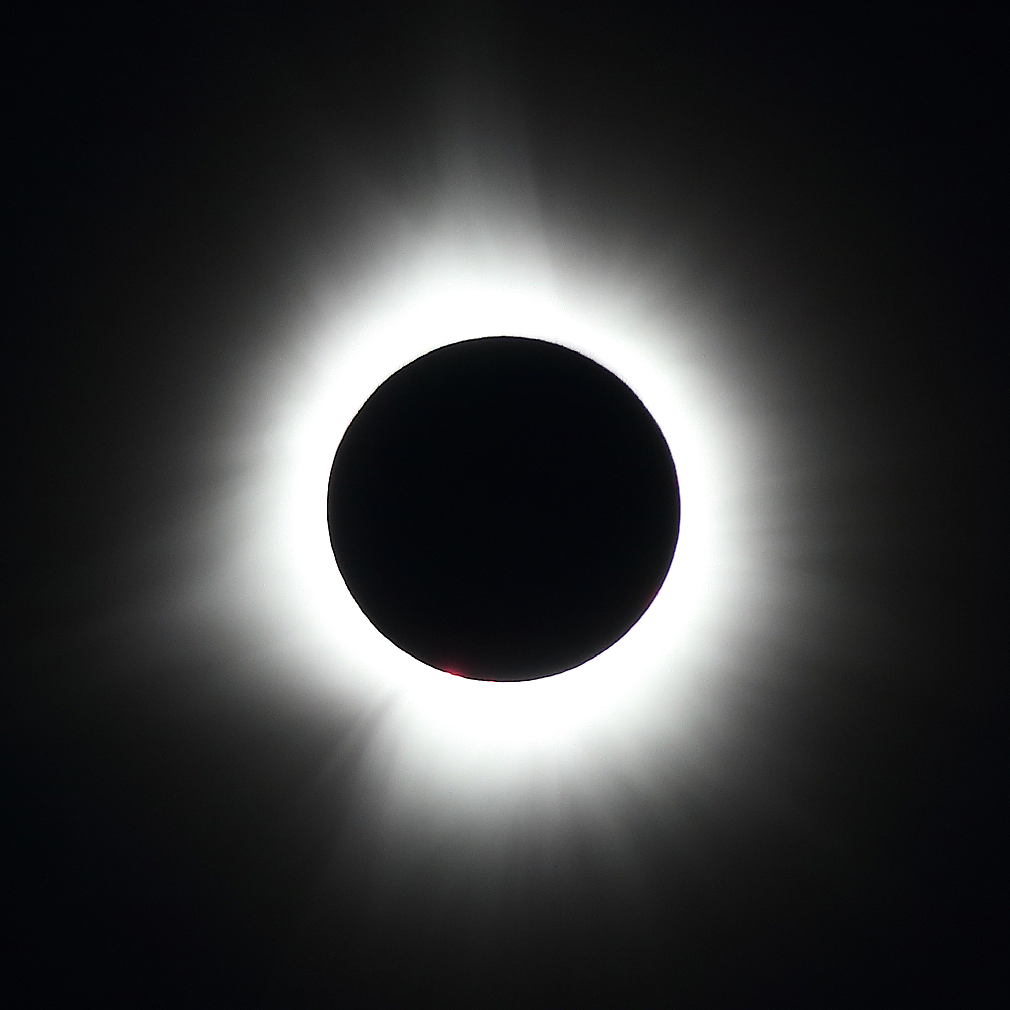 Eclissi solare totale del 12 agosto 2026 - La guida completa